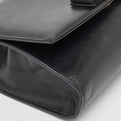 Pre Owned Salvatore Ferragamo Black Leather Vara Bow Chain Clutch
