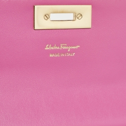 Pre Owned Salvatore Ferragamo Pink Leather Gancio Flap Chain Clutch