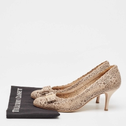 Pre Owned Salvatore Ferragamo Beige Laser Cut Leather Vara Bow Pumps Size 40.5 