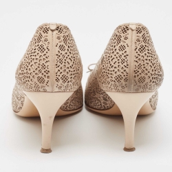 Pre Owned Salvatore Ferragamo Beige Laser Cut Leather Vara Bow Pumps Size 40.5 