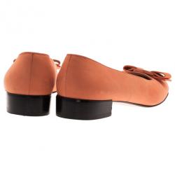 مملوكة مسبقًا Salvatore Ferragamo Orange Suede Bow Ballet Flats Size 37