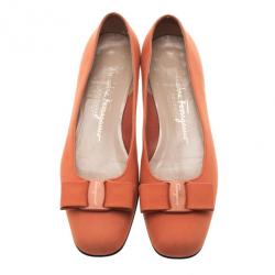 مملوكة مسبقًا Salvatore Ferragamo Orange Suede Bow Ballet Flats Size 37