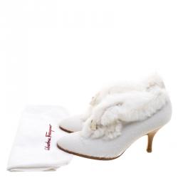 Pre Owned حذاء بوت كاحل سالفاتوري فيراغامو حواف فرو مق\مة مدببة شعر عجل أبيض مقاس 36