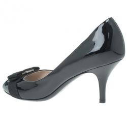 Pre Owned Salvatore Ferragamo Black Patent Vara Bow Peep Toe Pumps Size 39