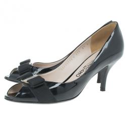Pre Owned Salvatore Ferragamo Black Patent Vara Bow Peep Toe Pumps Size 39