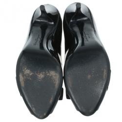 Pre Owned Salvatore Ferragamo Black Patent Vara Bow Peep Toe Pumps Size 39