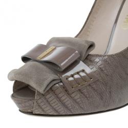 Pre Owned Salvatore Ferragamo Embossed Leather Cherie Peep Toe Platform Pumps Size 39