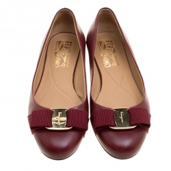 Pre Owned حذاء باليرينا فلات سالفاتوري فيراغامو جلد وردي لامع بفيونكة فارينا مقاس 41