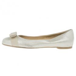 مملوكة مسبقًا Salvatore Ferragamo Metallic Varina Ballet Flats Size 38.5