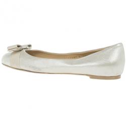 مملوكة مسبقًا Salvatore Ferragamo Metallic Varina Ballet Flats Size 38.5
