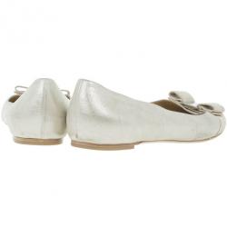 مملوكة مسبقًا Salvatore Ferragamo Metallic Varina Ballet Flats Size 38.5