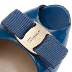 Pre Owned Salvatore Ferragamo Blue Patent Vara Bow Peep Toe Pumps Size 39