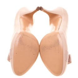 مملوكة مسبقًا حذاء كعب عالي سالفاتوري فيراغامو نعل سميك فيونكة فارا كارلا جلد لامع أسود مقاس 38.5