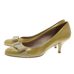 مملوكة مسبقًا حذاء سالفاتوري فيراغامو كارلا بفيونكة جلد أصفر لامع مقاس 38