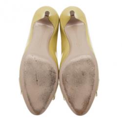 مملوكة مسبقًا حذاء سالفاتوري فيراغامو كارلا بفيونكة جلد أصفر لامع مقاس 38