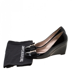 Pre Owned حذاء كعب عالي سالفاتوري فيراغامو جلد أسود لامع فلو فارا فيونكة كعب روكي مقاس 36.5