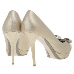 Pre Owned Salvatore Ferragamo Metallic Leather Vara Bow Peep Toe Platform Pumps Size 38.5