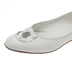 Pre Owned Salvatore Ferragamo White Leather Fly Ballet Flats Size 37.5