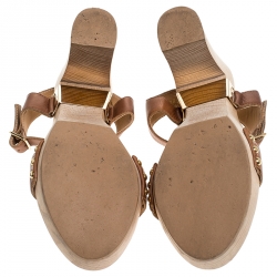 مملوكة مسبقًا صندل كلوغ سالفاتوري فيراغامو غانغا جلد مخرم أسود مقاس 41.5