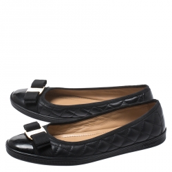 Pre Owned حذاء فلات باليه سال فاتوري فيراغامو فيونكة فارا جلد أسود مقاس 37