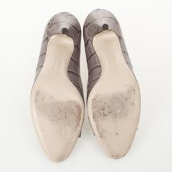 Pre Owned Salvatore Ferragamo Croc Embossed Vara Bow Pumps Size 39