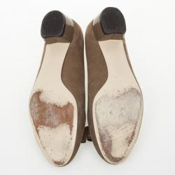 مملوكة مسبقًا Salvatore Ferragamo Vara Block Heel Pumps Size 39