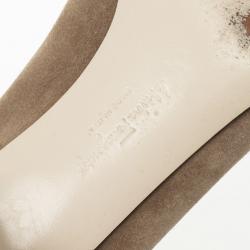 مملوكة مسبقًا Salvatore Ferragamo Vara Block Heel Pumps Size 39