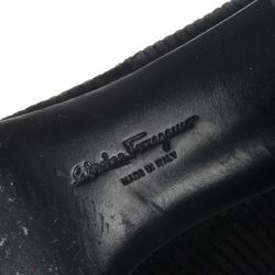 مملوكة مسبقًا Salvatore Ferragamo Black Suede Bow Pumps Size 37.5