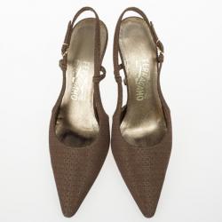 Pre Owned Salvatore Ferragamo Gold Pointed Toe Slingback Sandals Size 37.5