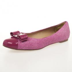 مملوكة مسبقًا Salvatore Ferragamo Pink Patent Pebbled Cap Toe Varina Ballet Flats Size 38