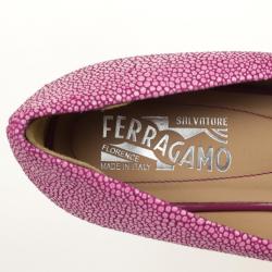 مملوكة مسبقًا Salvatore Ferragamo Pink Patent Pebbled Cap Toe Varina Ballet Flats Size 38