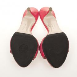 مملوكة مسبقًا Salvatore Ferragamo Peach Patent 'Glory' Bow Trim Slides Size 36.5