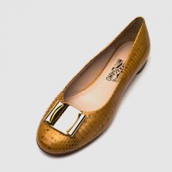 Pre Owned Salvatore Ferragamo Beige Embossed Logo Buckle 'Sun' Ballet Flats Size 40 