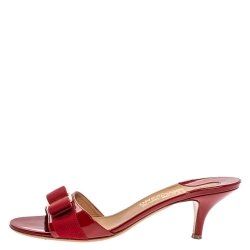 Pre Owned Salvatore Ferragamo Red Patent Leather Vara Bow Open Toe Sandals Size 39