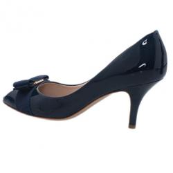 Pre Owned حذاء كعب عالي سالفاتوري فيراغامو أزرق لامع فيونكة فارا فتحة أمامية للأصبع مقاس 36.5