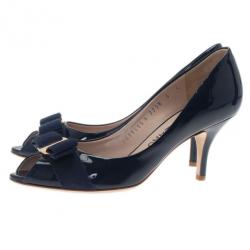 Pre Owned حذاء كعب عالي سالفاتوري فيراغامو أزرق لامع فيونكة فارا فتحة أمامية للأصبع مقاس 36.5