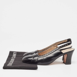 مملوكة مسبقًا Salvatore Ferragamo Black Leather  Slingback Pumps Size 38.5