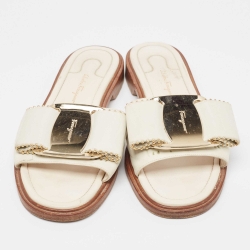 Pre Owned Salvatore Ferragamo White Leather Vara Bow Flat Slides Size 40.5