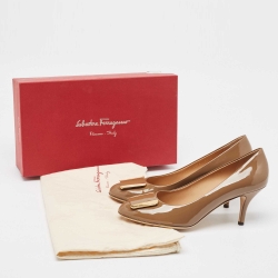 Pre Owned Salvatore Ferragamo Brown Patent Leather Round Toe Pumps Size 40
