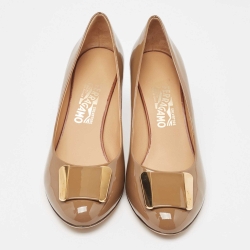 Pre Owned Salvatore Ferragamo Brown Patent Leather Round Toe Pumps Size 40