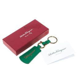 مملوكة مسبقًا Salvatore Ferragamo Green Leather Gold Tone Key Ring