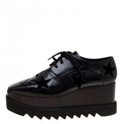 مملوكة مسبقًا حذاء ستيلا ماكرتني دربي نعل سميك اليز نجوم جلد صناعي أسود مقاس 37.5