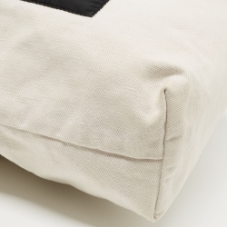 مملوكة مسبقًا Stella McCartney Beige/Black Canvas Medium S&P Tote