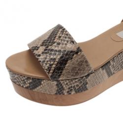 مملوكة مسبقًا Stella McCartney Beige Faux Python Ankle Strap Wedges Size 41