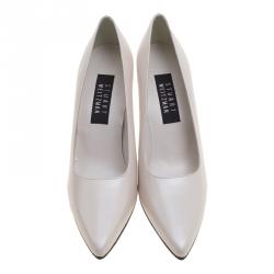 Pre Owned حذاء كعب عالي ستيوارت وايتزمان مقدمة مدببة جلد لمسة لؤلؤ أبيض مقاس 38.5