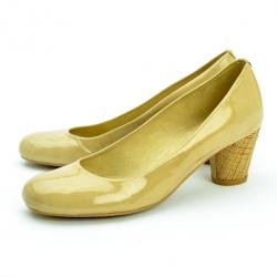 Pre Owned Stuart Weitzman Nude Patent Lola Pumps Size 36.5