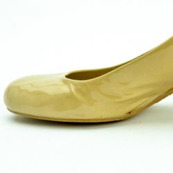 Pre Owned Stuart Weitzman Nude Patent Lola Pumps Size 36.5