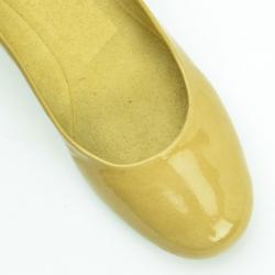 Pre Owned Stuart Weitzman Nude Patent Lola Pumps Size 36.5