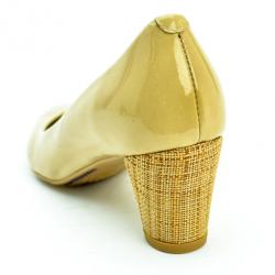 Pre Owned Stuart Weitzman Nude Patent Lola Pumps Size 36.5