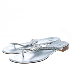 Stuart Weitzman Silver Leather Vanity Crystal Encrusted T Strap Flat Sandals Size 39.5